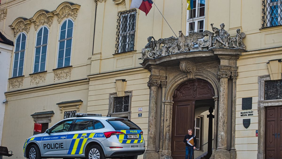 Všech sedm obviněných v brněnské kauze skončilo ve vazbě